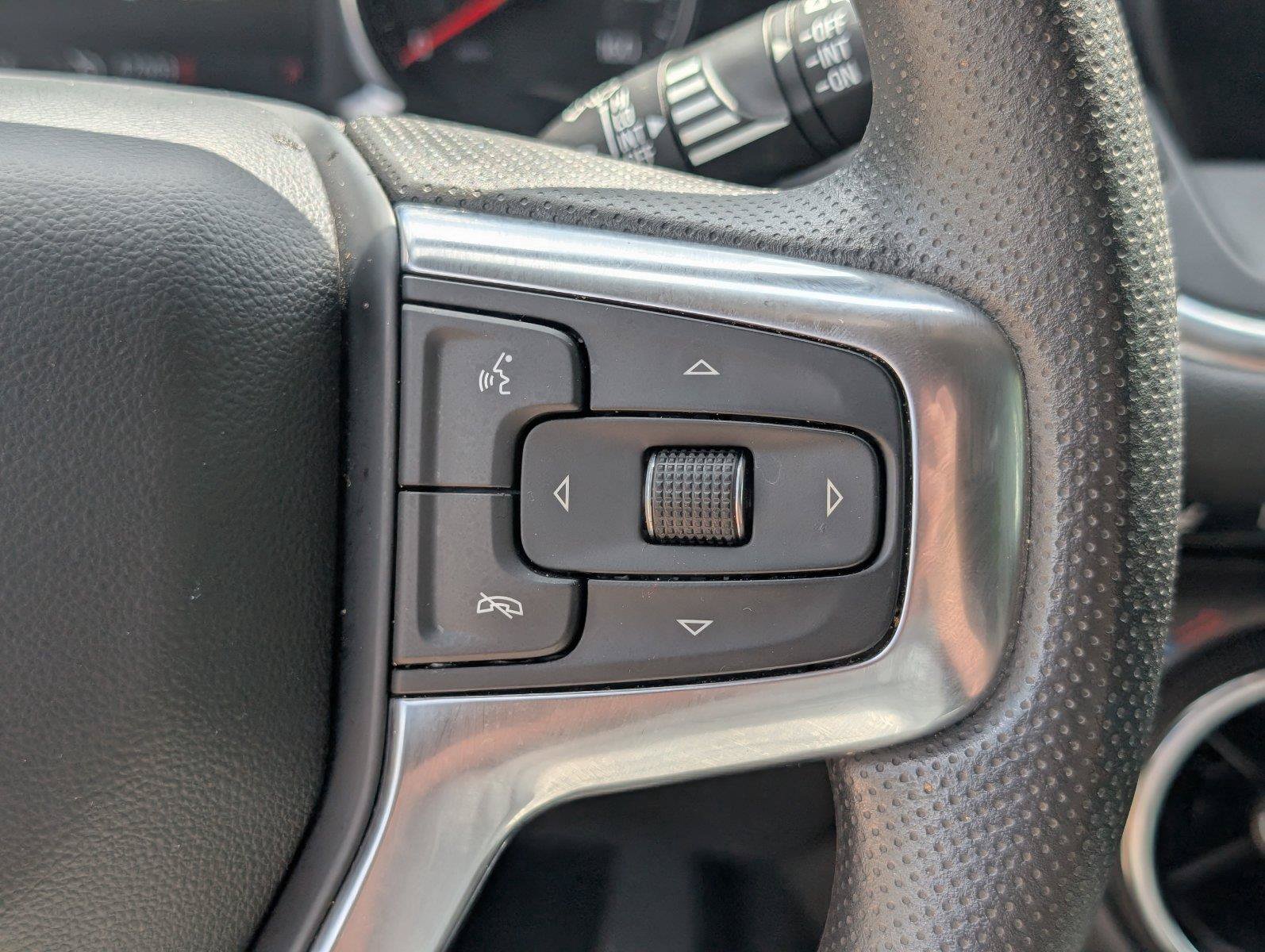 Used 2025 Chevrolet Blazer LT AWD/4WD image 29