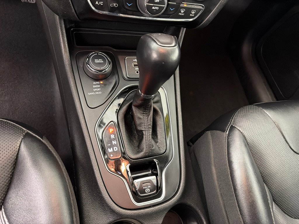 Used 2023 Jeep Cherokee Altitude Lux image 18