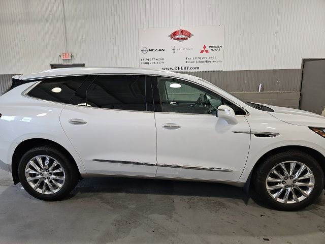Used 2021 Buick Enclave Premium w/ Sun and Sites Package image 2