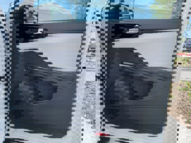 New 2025 Volkswagen Taos S image 28