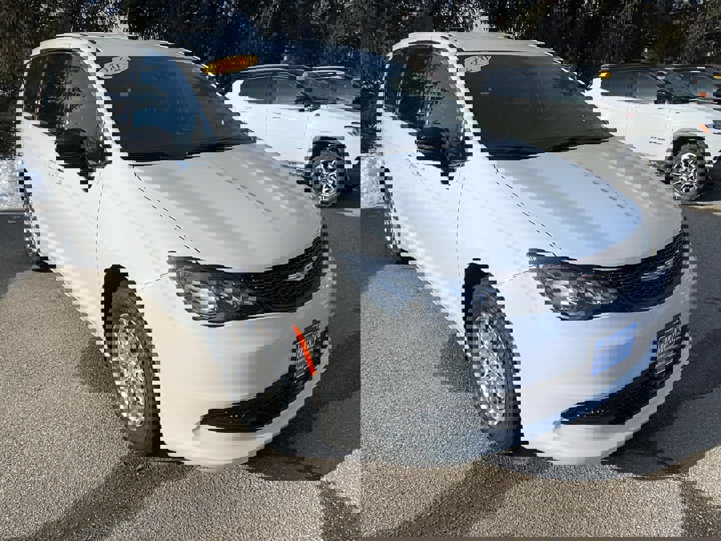 New 2026 Chrysler Voyager LX image 3