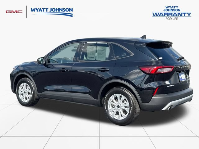Used 2025 Ford Escape Active AWD/4WD image 3