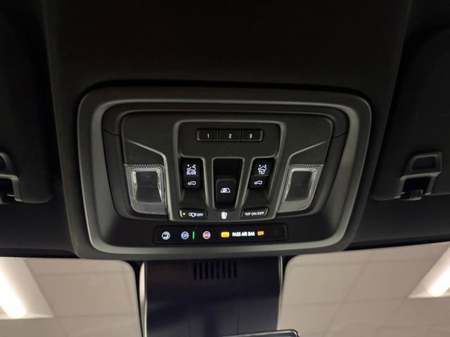 Used 2025 Chevrolet Silverado 2500 High Country w/ Technology Package image 22