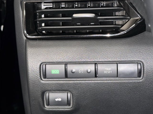 Used 2022 Nissan Sentra SV w/ All-Weather Package image 22