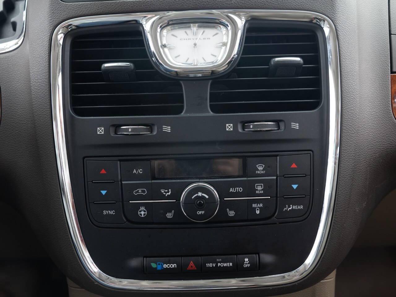 Used 2012 Chrysler Town & Country Touring-L w/ Entertainment Group #2 image 37