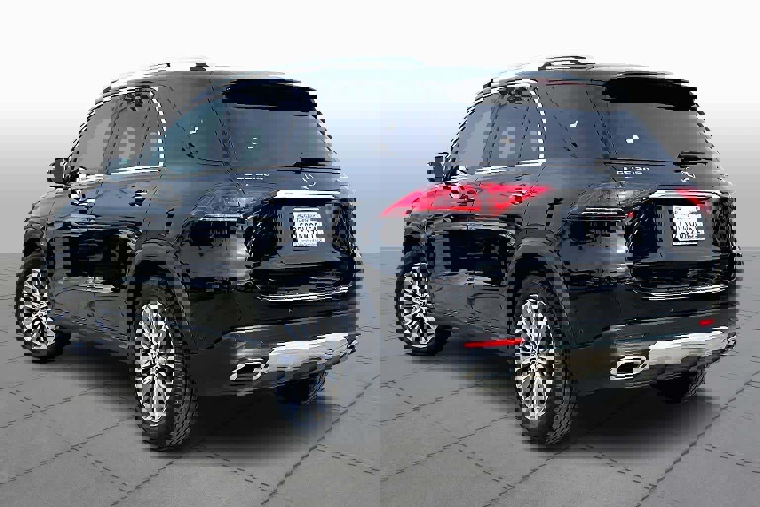 Used 2023 Mercedes-Benz GLE 350 4MATIC image 11