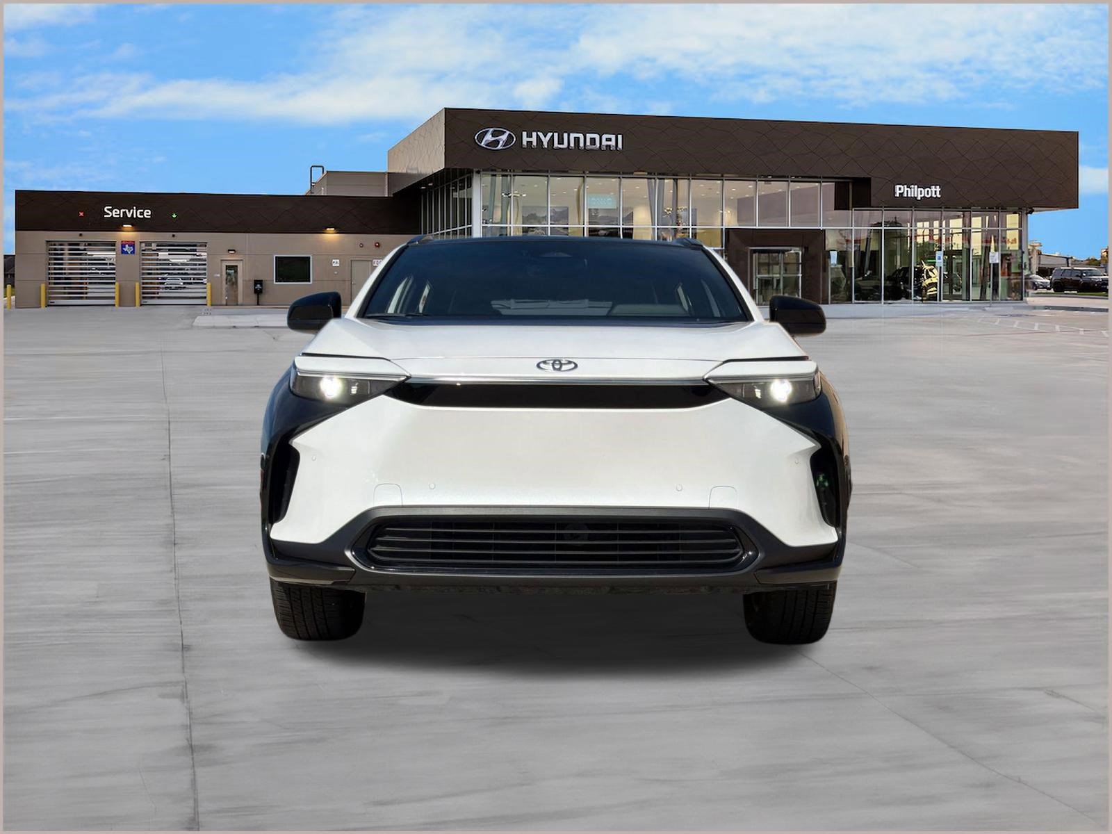 Used 2024 Toyota bZ4X XLE w/ Weather Package image 6