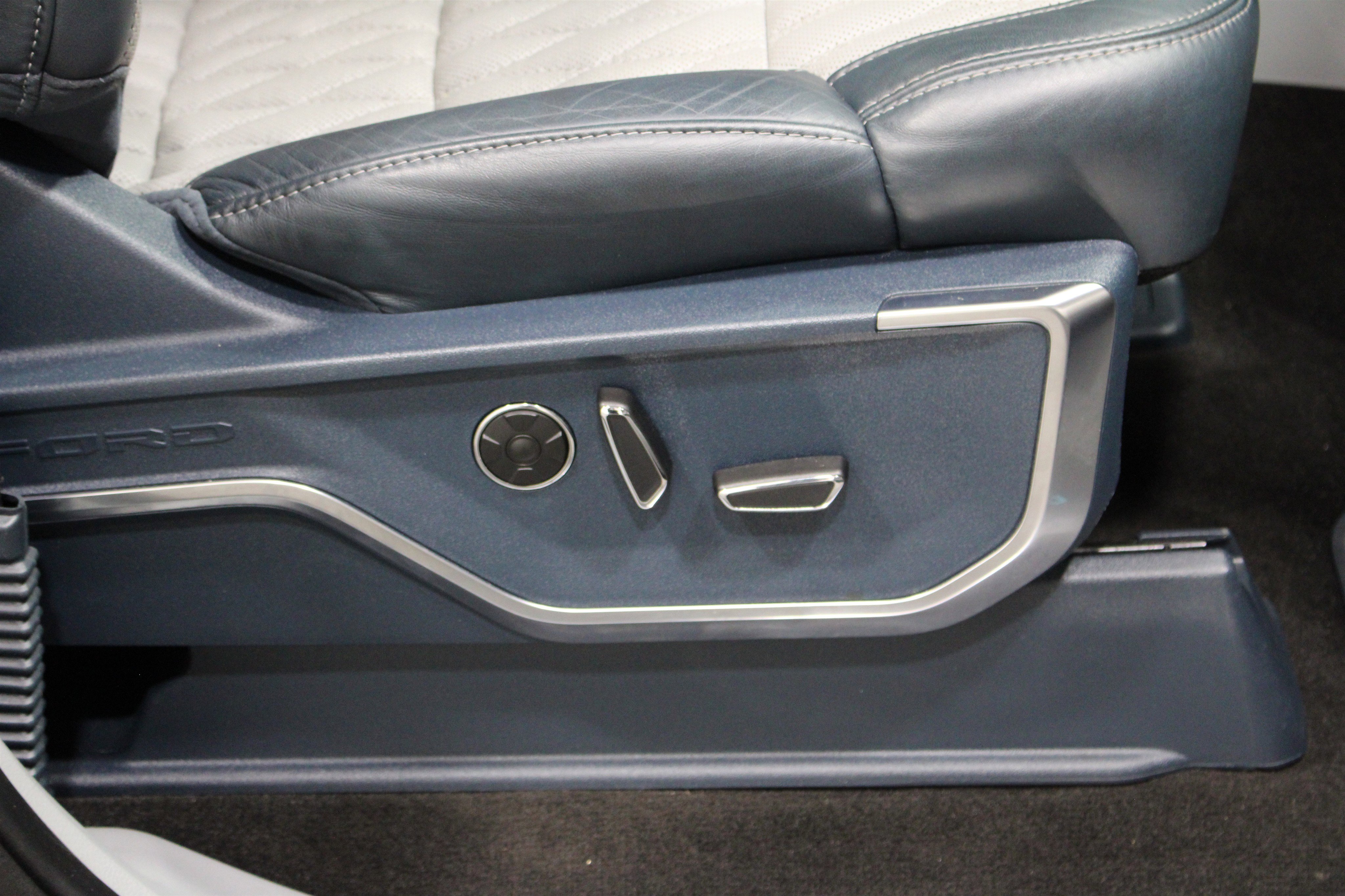 Used 2022 Ford F150 Limited AWD/4WD image 28