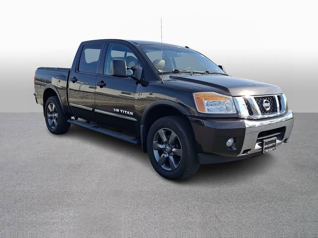 Used 2015 Nissan Titan SV w/ SV Value Truck Package image 3