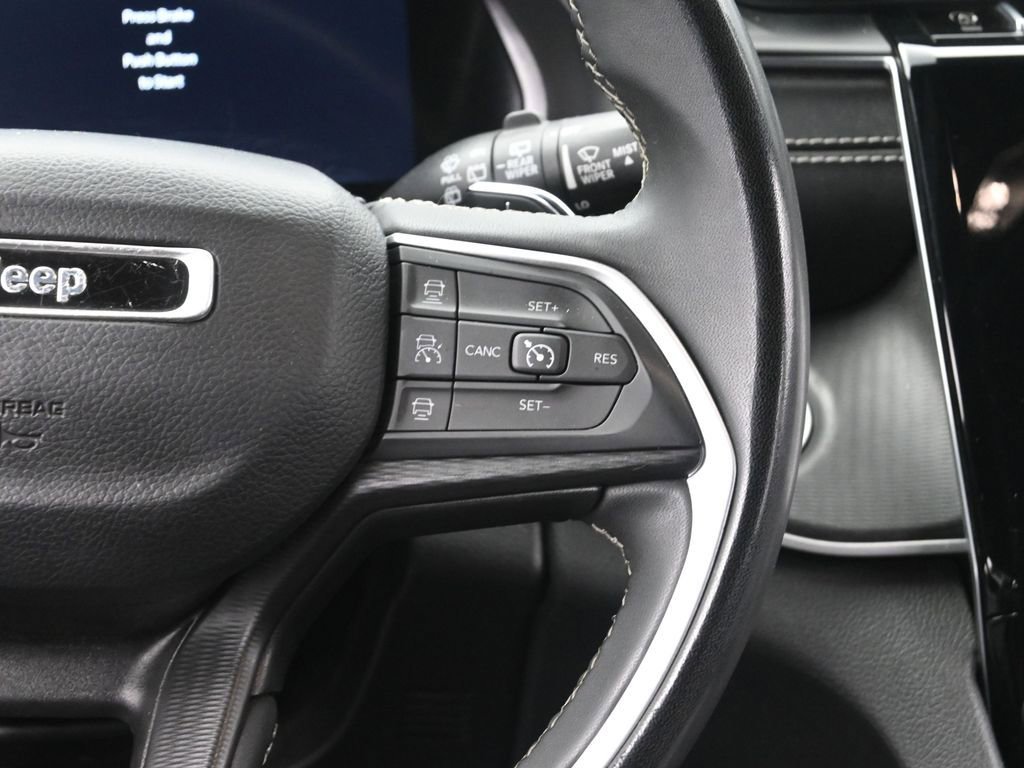 Used 2024 Jeep Grand Cherokee Laredo image 29