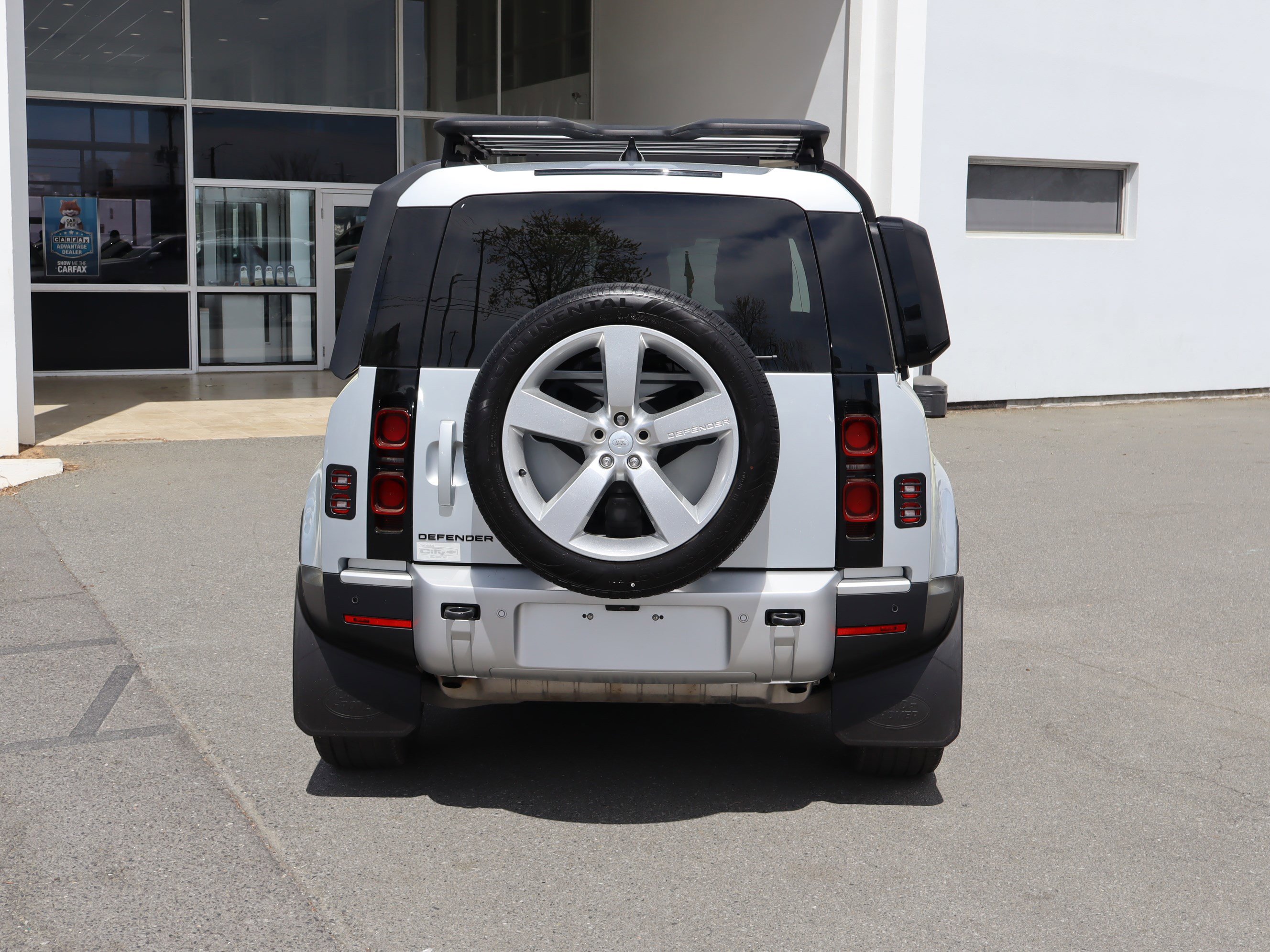 Used 2024 Land Rover Defender 90 S AWD/4WD image 9
