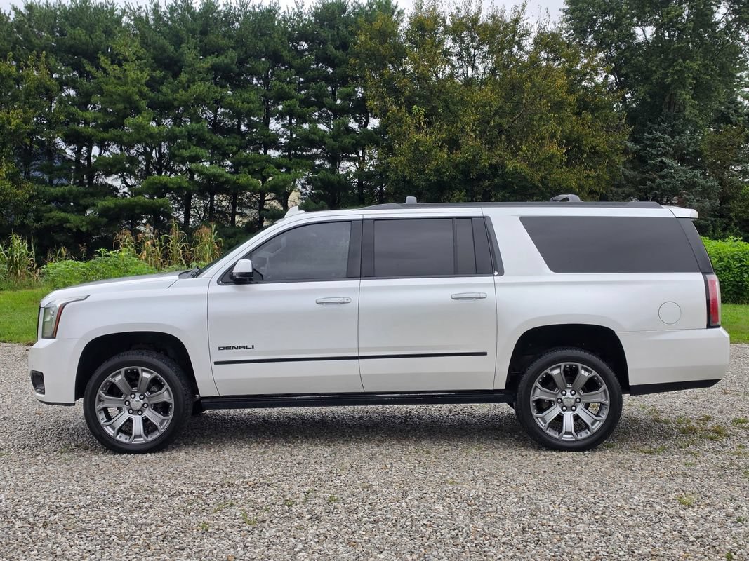 Used 2016 GMC Yukon XL Denali w/ Open Road Package AWD/4WD image 2