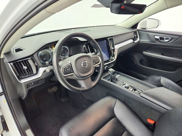 Used 2019 Volvo S60 T6 Momentum w/ Multimedia Package image 16