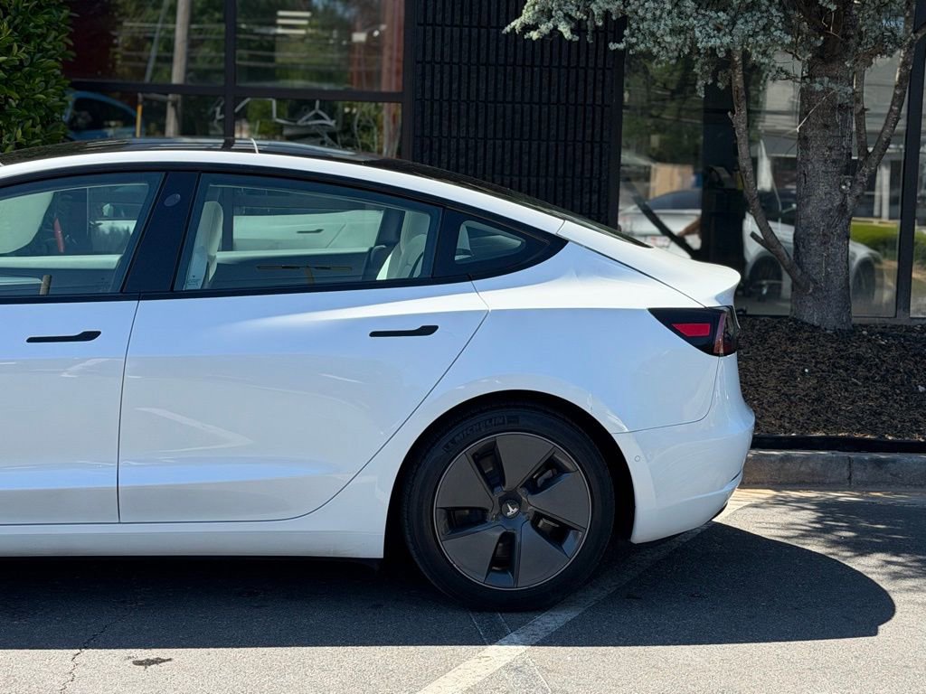 Used 2021 Tesla Model 3 Standard Range Plus RWD image 11