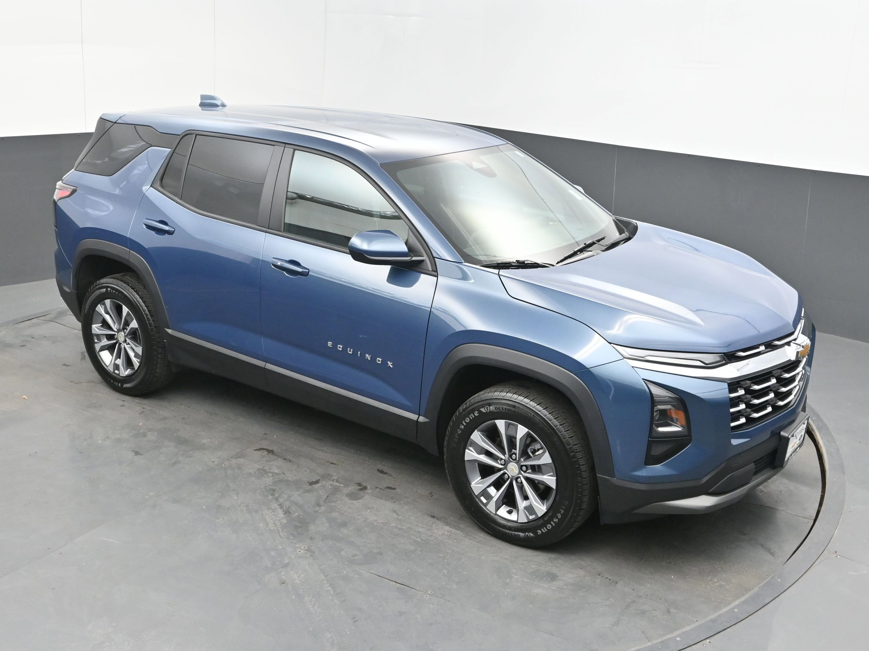 Used 2025 Chevrolet Equinox LT FWD image 31