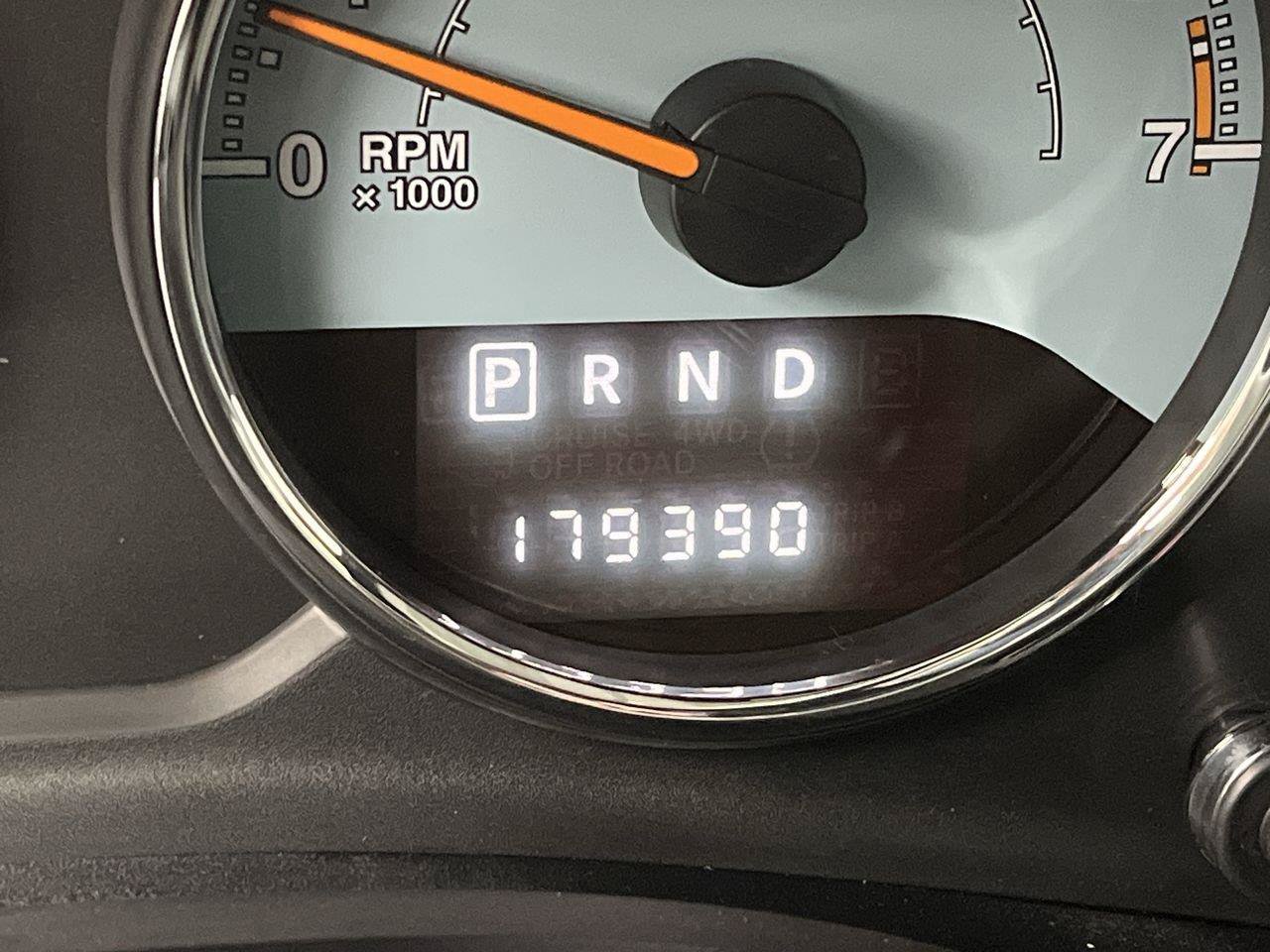 Used 2012 Jeep Wrangler Unlimited Sahara AWD/4WD image 12