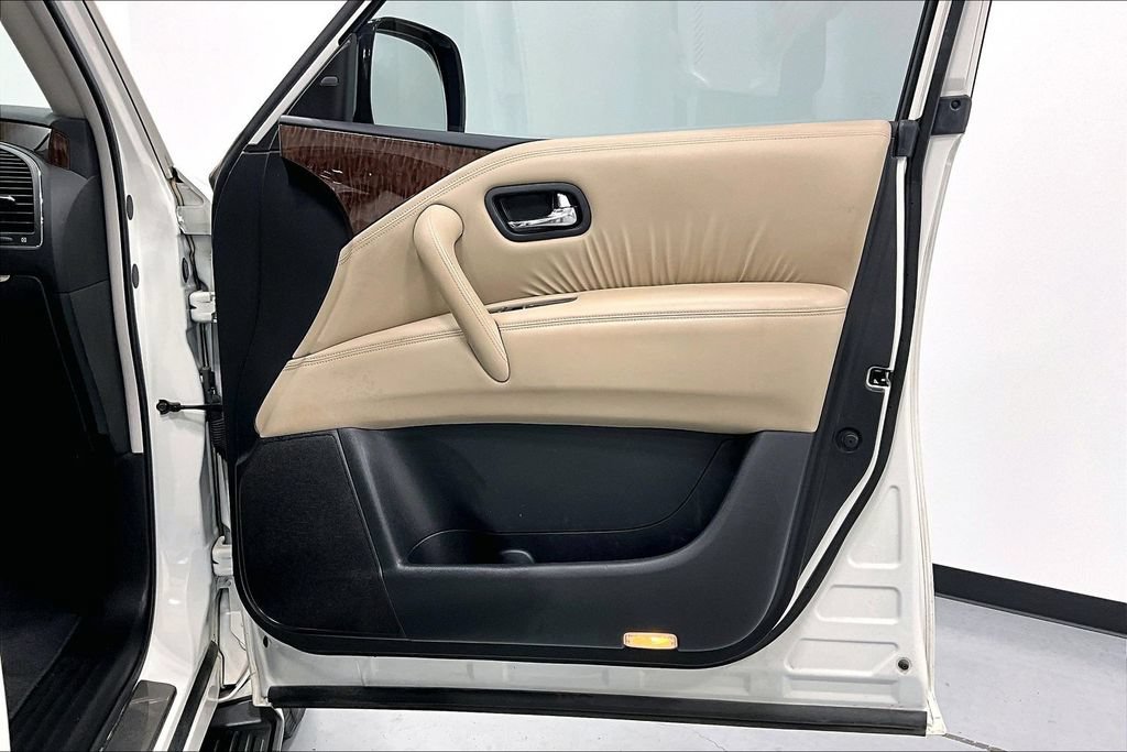 Used 2019 Nissan Armada Platinum w/ Captain's Chairs Package RWD image 23