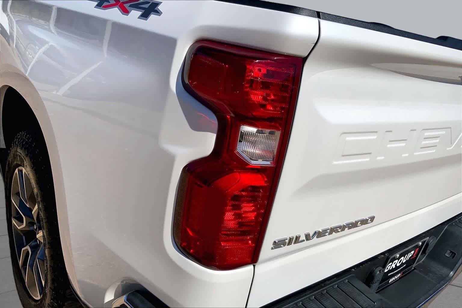 Used 2020 Chevrolet Silverado 1500 LT w/ Texas Edition AWD/4WD image 29