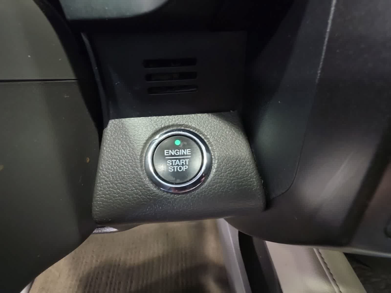 Used 2019 Ford Expedition Limited w/ Equipment Group 301A AWD/4WD image 27