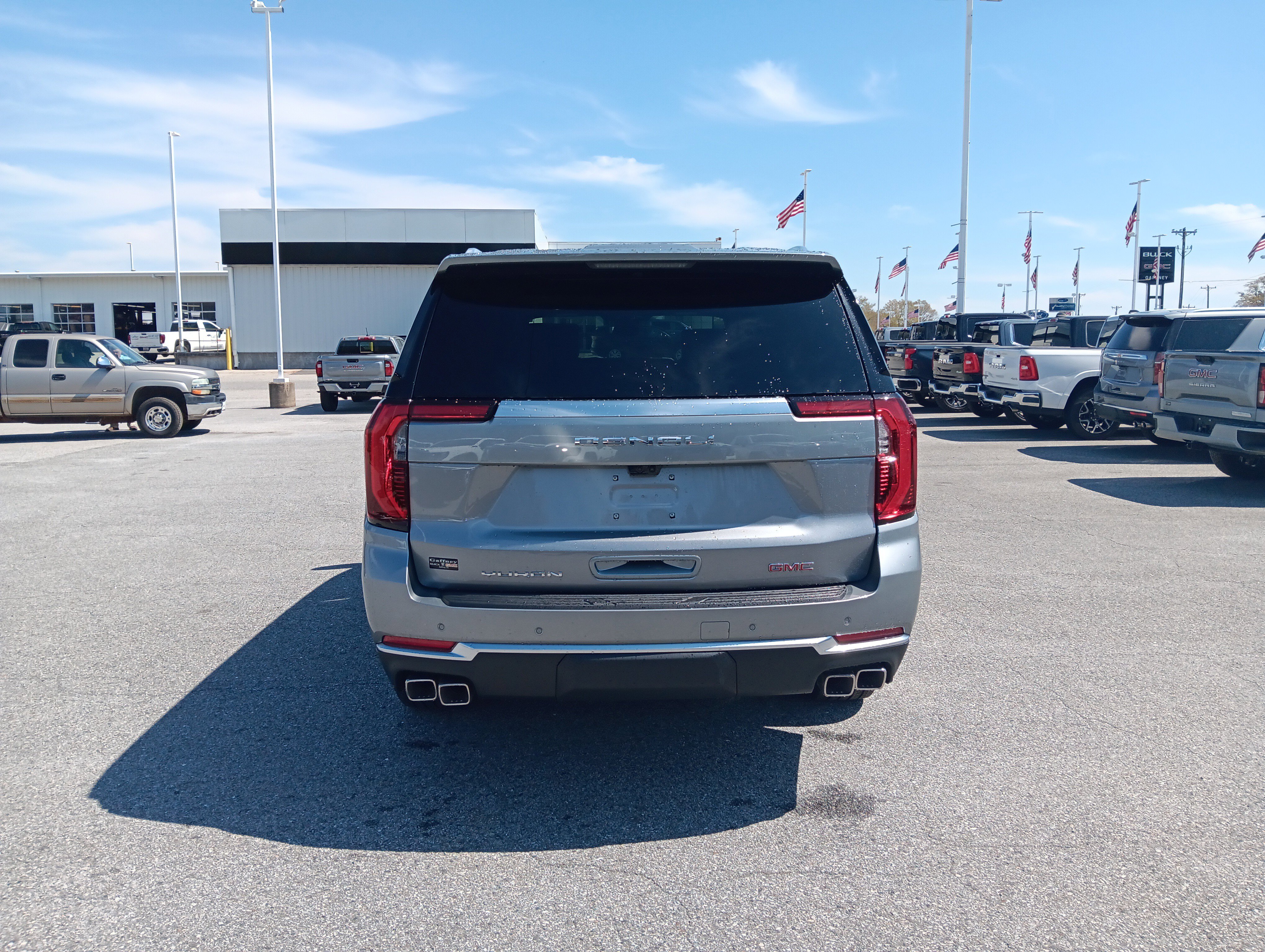 New 2026 GMC Yukon XL Denali w/ Denali Reserve Package image 4