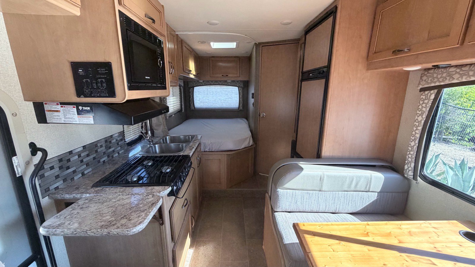 Used 2017 Ford E-450 and Econoline 450 Super Duty w/ Motorhome Prep Package RWD image 14