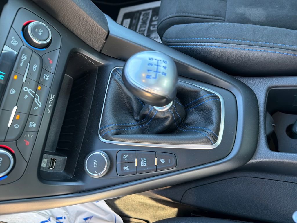 Used 2017 Ford Focus RS image 24