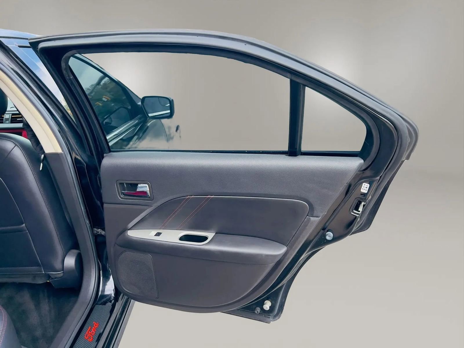 Used 2012 Ford Fusion Sport FWD image 14