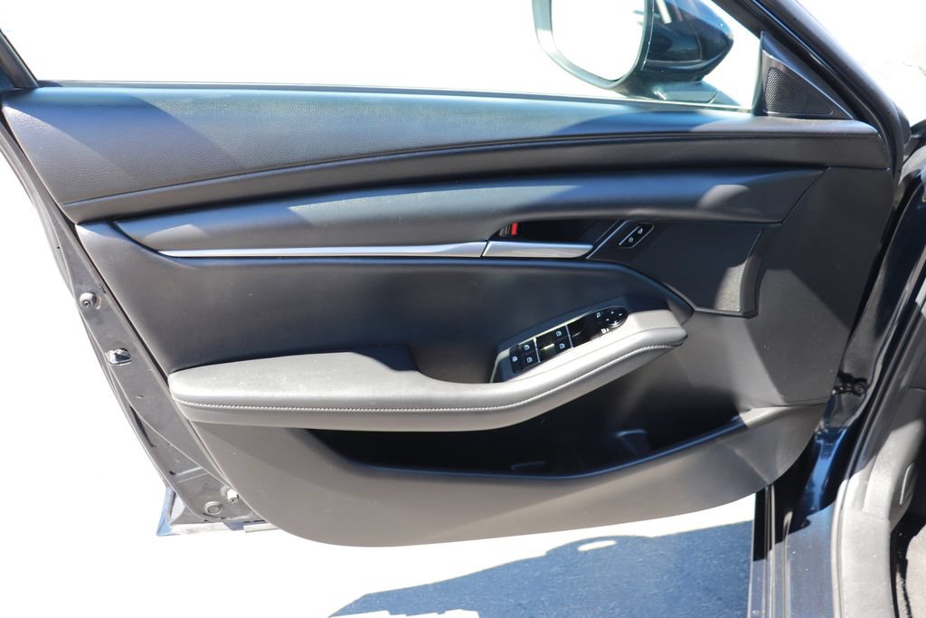 Used 2020 MAZDA MAZDA3 Hatchback FWD image 10