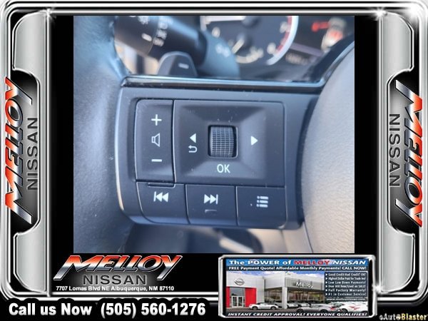 Used 2023 Nissan Rogue SL image 18