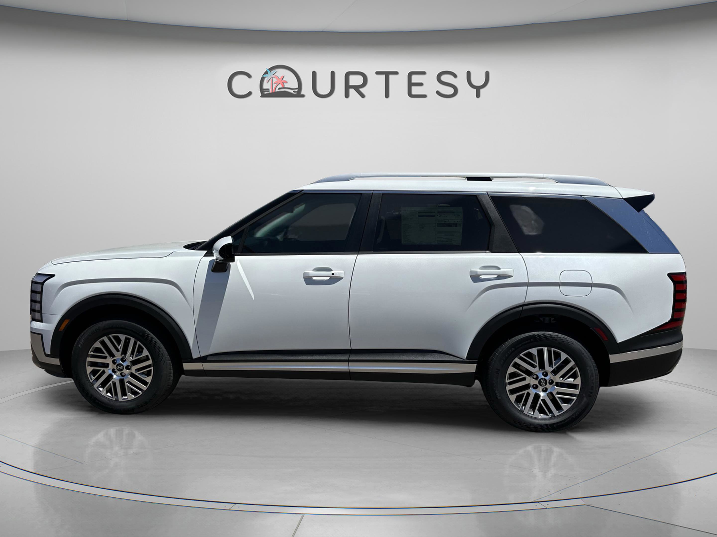 New 2026 Hyundai Palisade SEL FWD image 2