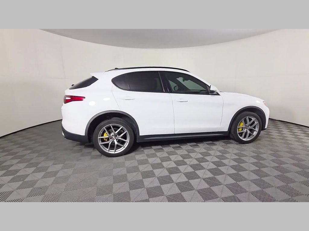 Used 2018 Alfa Romeo Stelvio Ti Sport AWD/4WD image 37