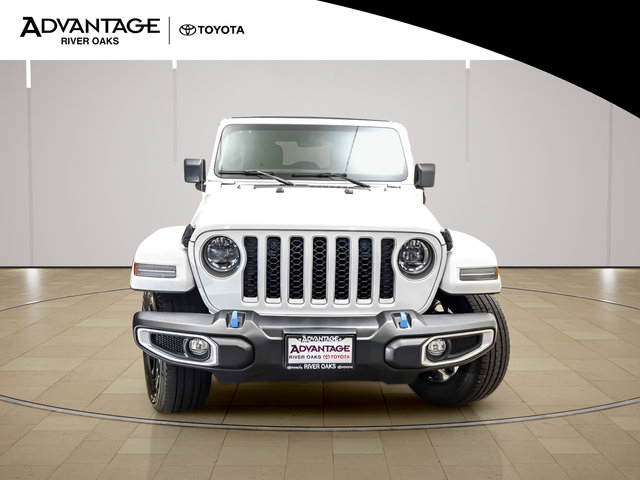 Used 2023 Jeep Wrangler Unlimited Sahara w/ Cold Weather Group AWD/4WD image 3