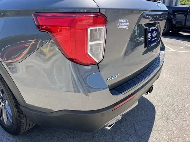 Used 2023 Ford Explorer XLT w/ Equipment Group 202A AWD/4WD image 12
