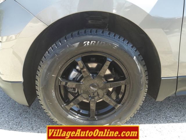 Used 2018 Chevrolet Equinox LT FWD image 10