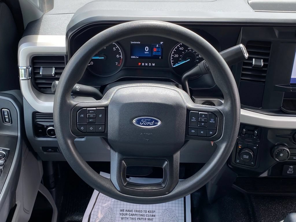 Used 2023 Ford F350 XLT AWD/4WD image 21