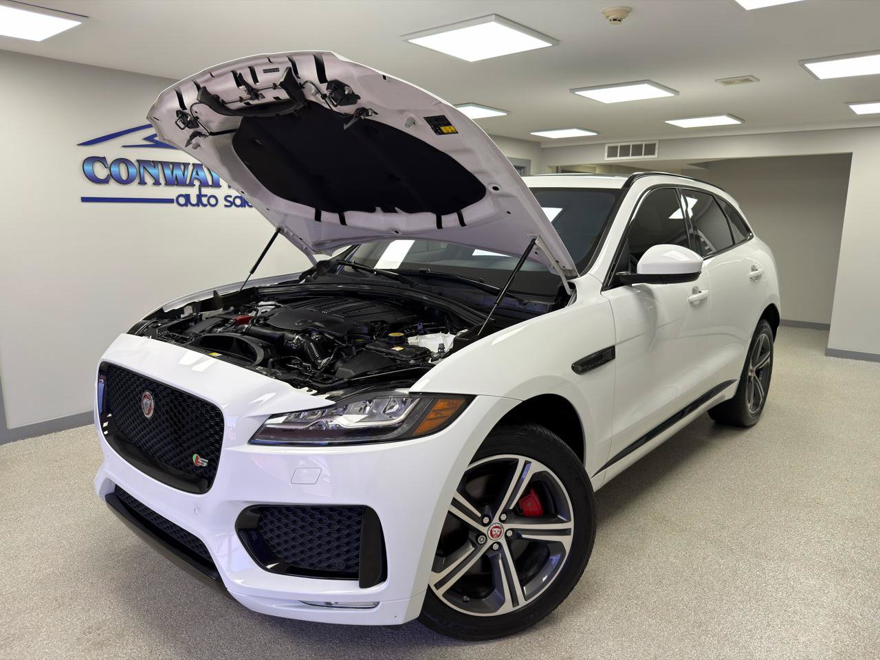 Used 2017 Jaguar F-PACE S AWD/4WD image 35