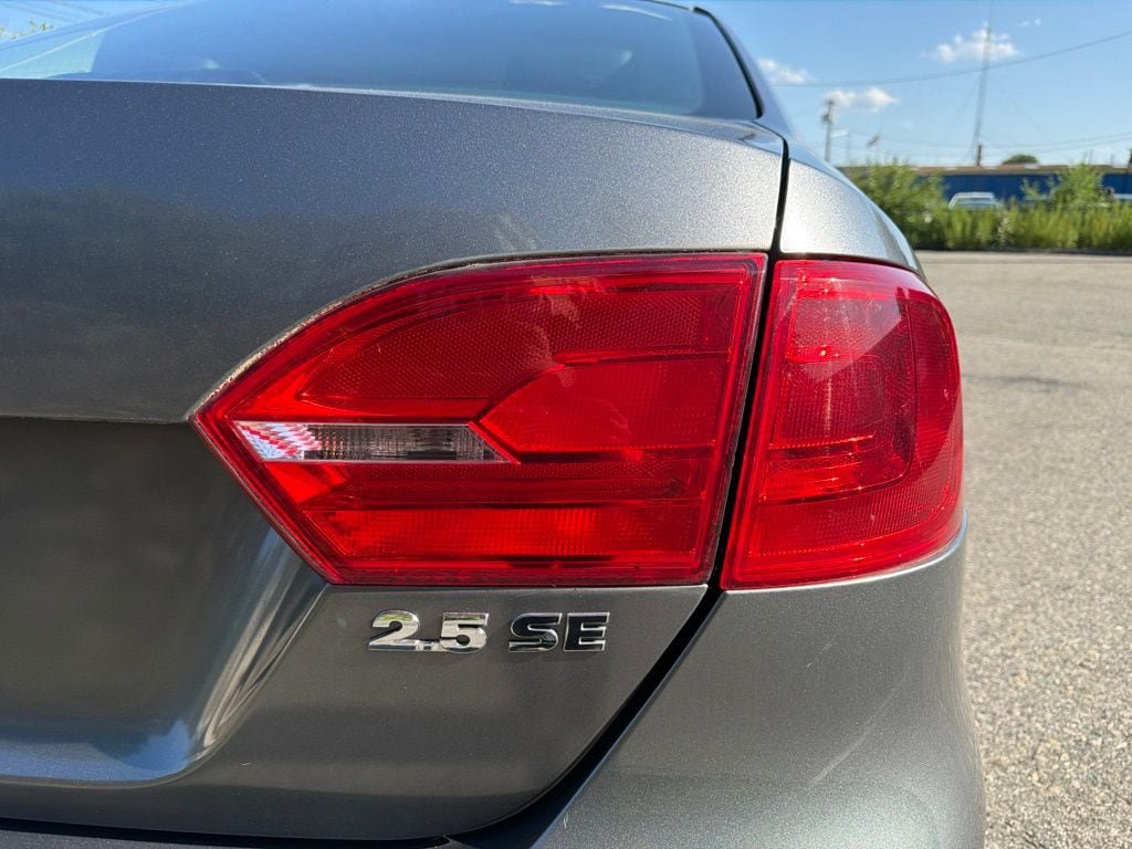 Used 2012 Volkswagen Jetta SE FWD image 10