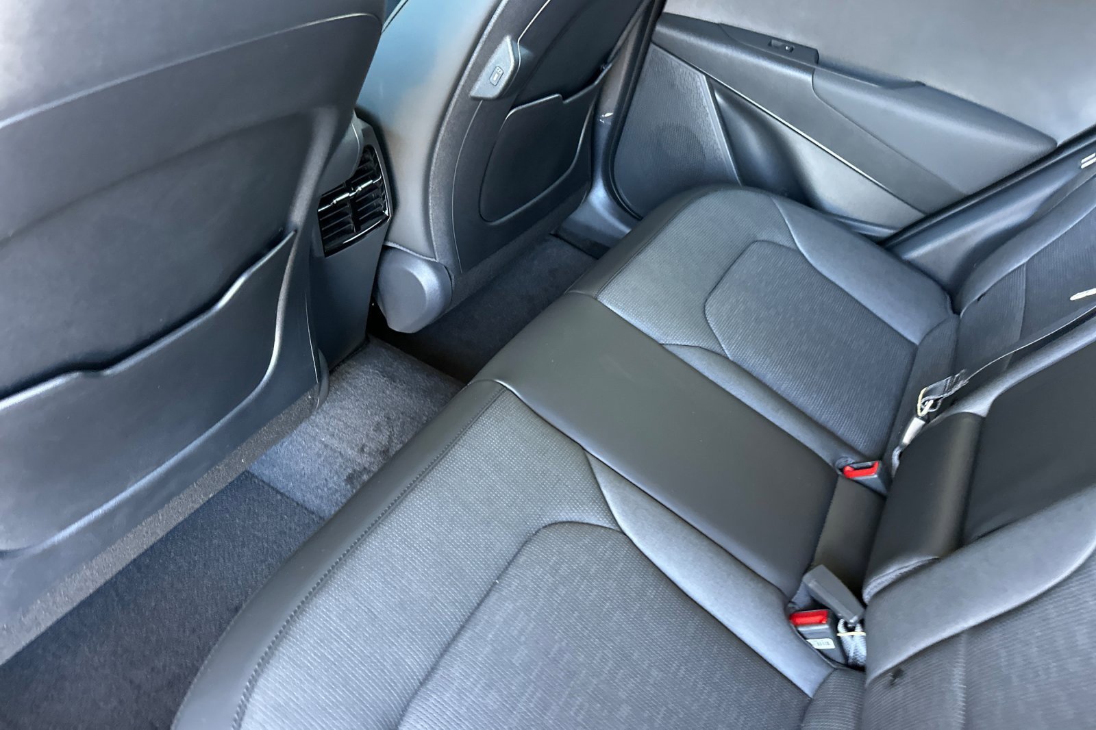 New 2025 Kia Niro SX image 8