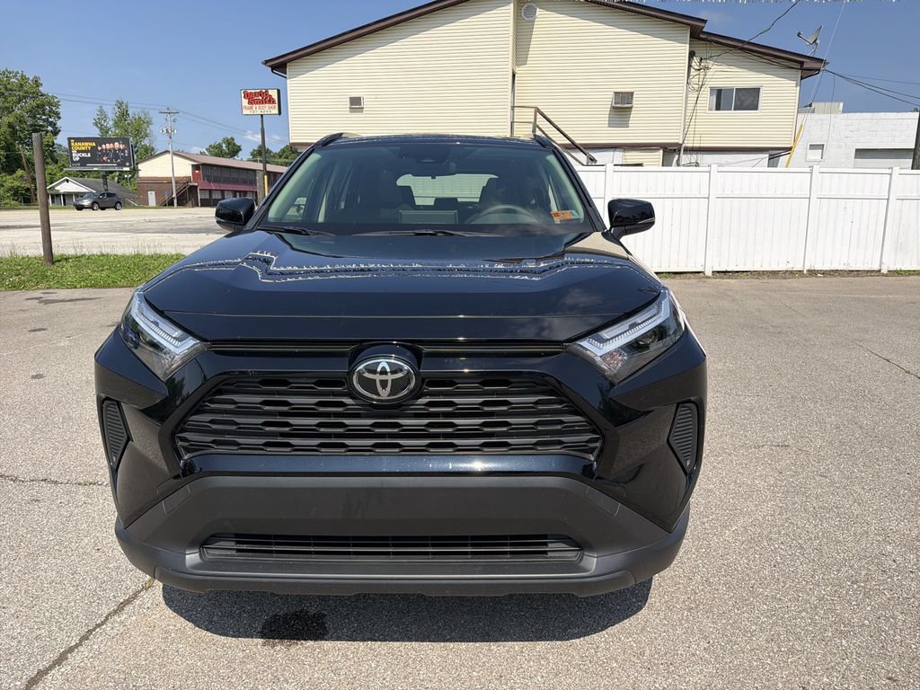 Used 2025 Toyota RAV4 XLE w/ Convenience Package AWD/4WD image 11