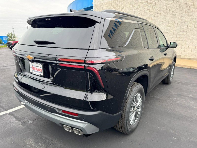 New 2026 Chevrolet Traverse LT w/ Driver Confidence Package FWD image 3