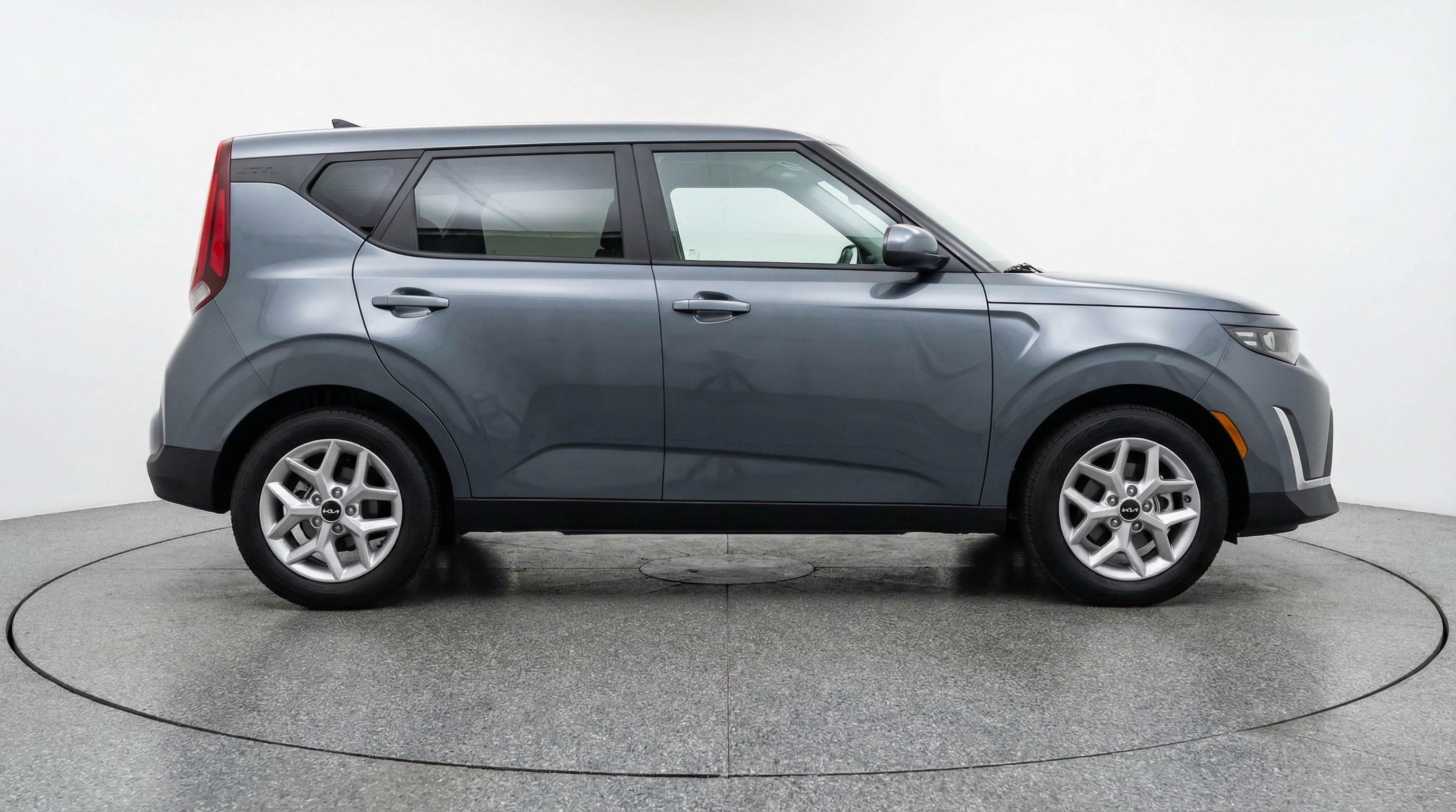 Used 2025 Kia Soul LX w/ LX Technology Package image 11
