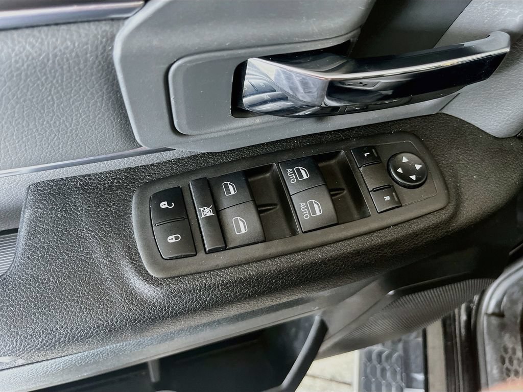 Used 2023 RAM 1500 Classic SLT w/ Trailer & Traction Group AWD/4WD image 18
