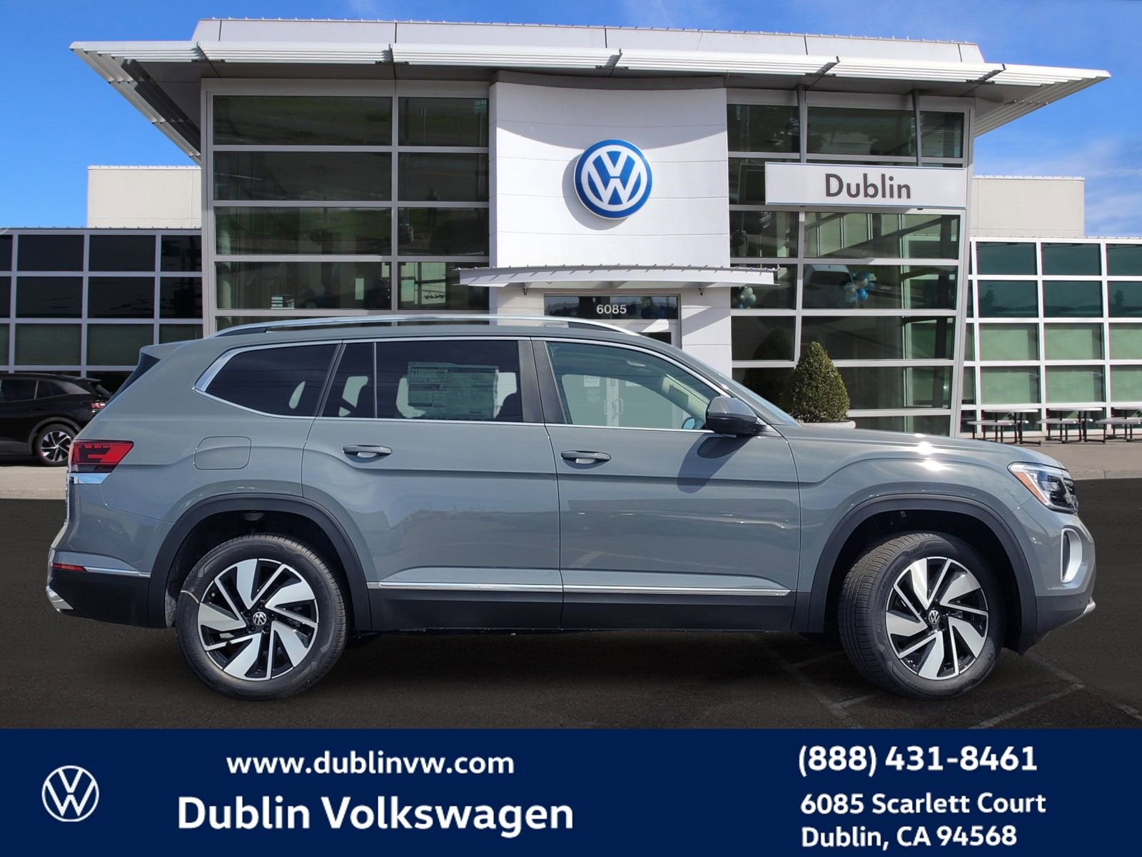 New 2025 Volkswagen Atlas SEL image 4
