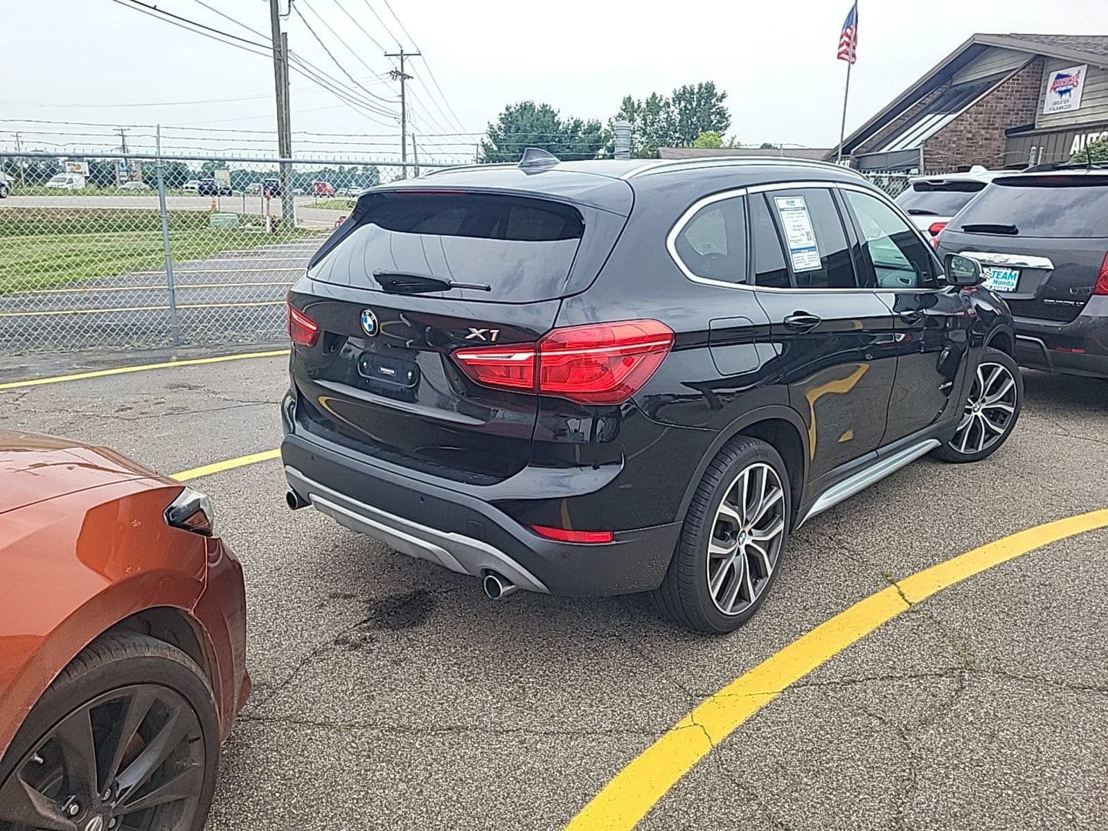 Used 2017 BMW X1 xDrive28i AWD/4WD image 2