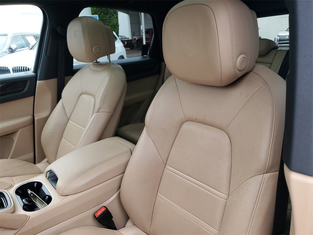 Used 2019 Porsche Cayenne image 19