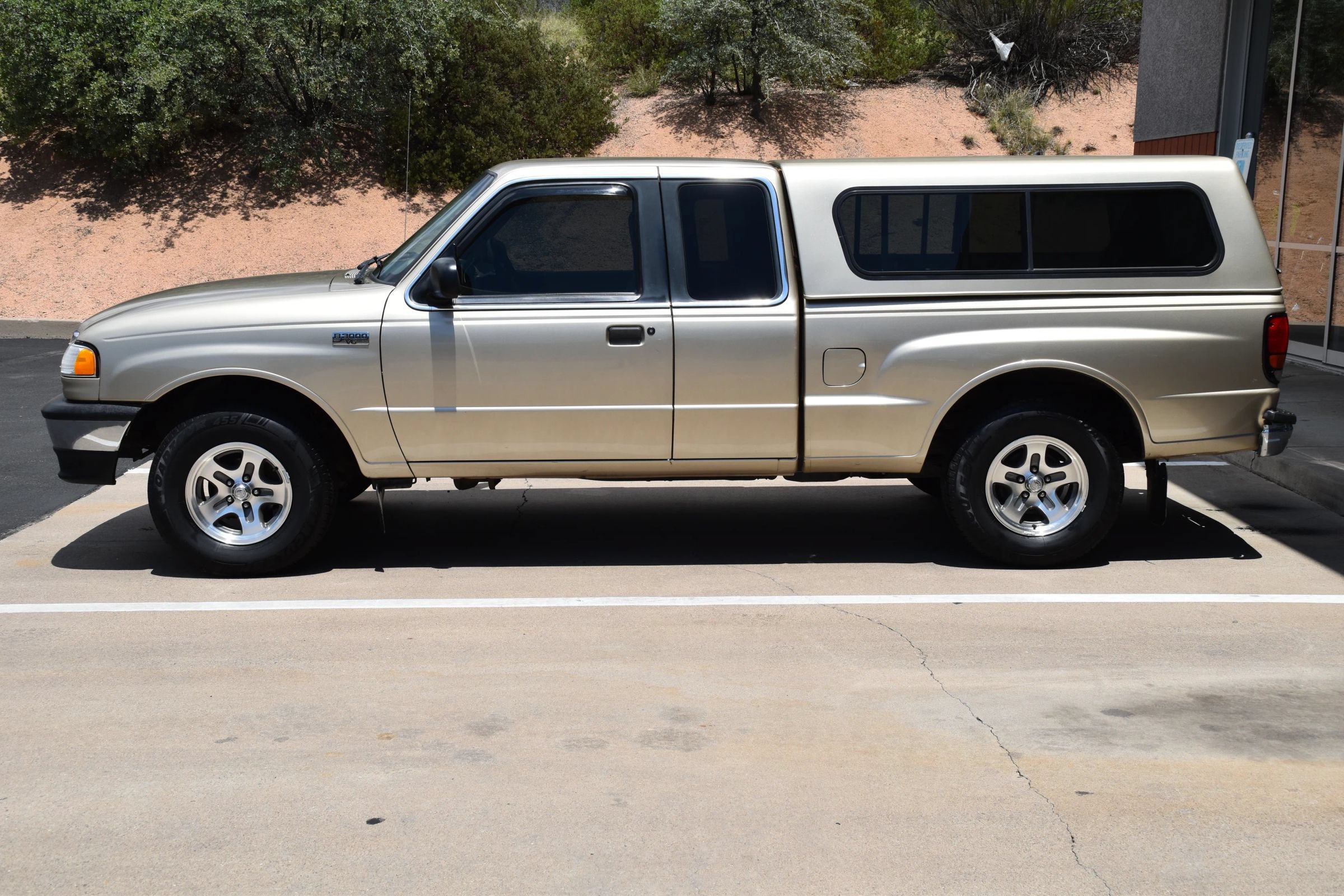 Used 2000 MAZDA B-Series Pickup 2WD Cab Plus B3000 image 5