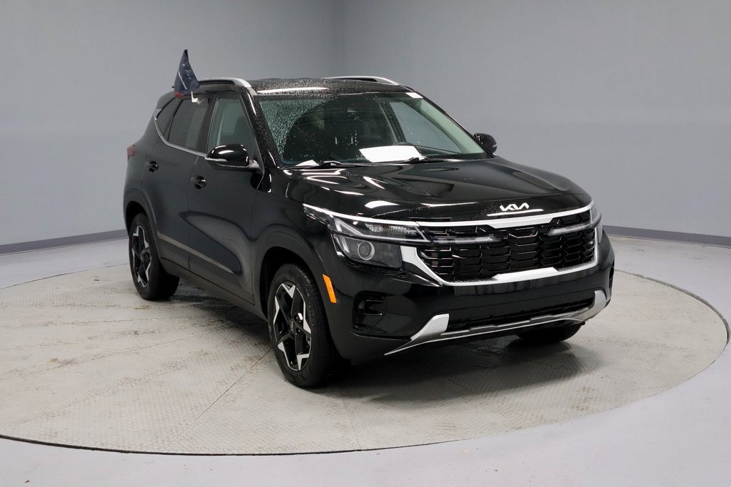 Used 2025 Kia Seltos EX