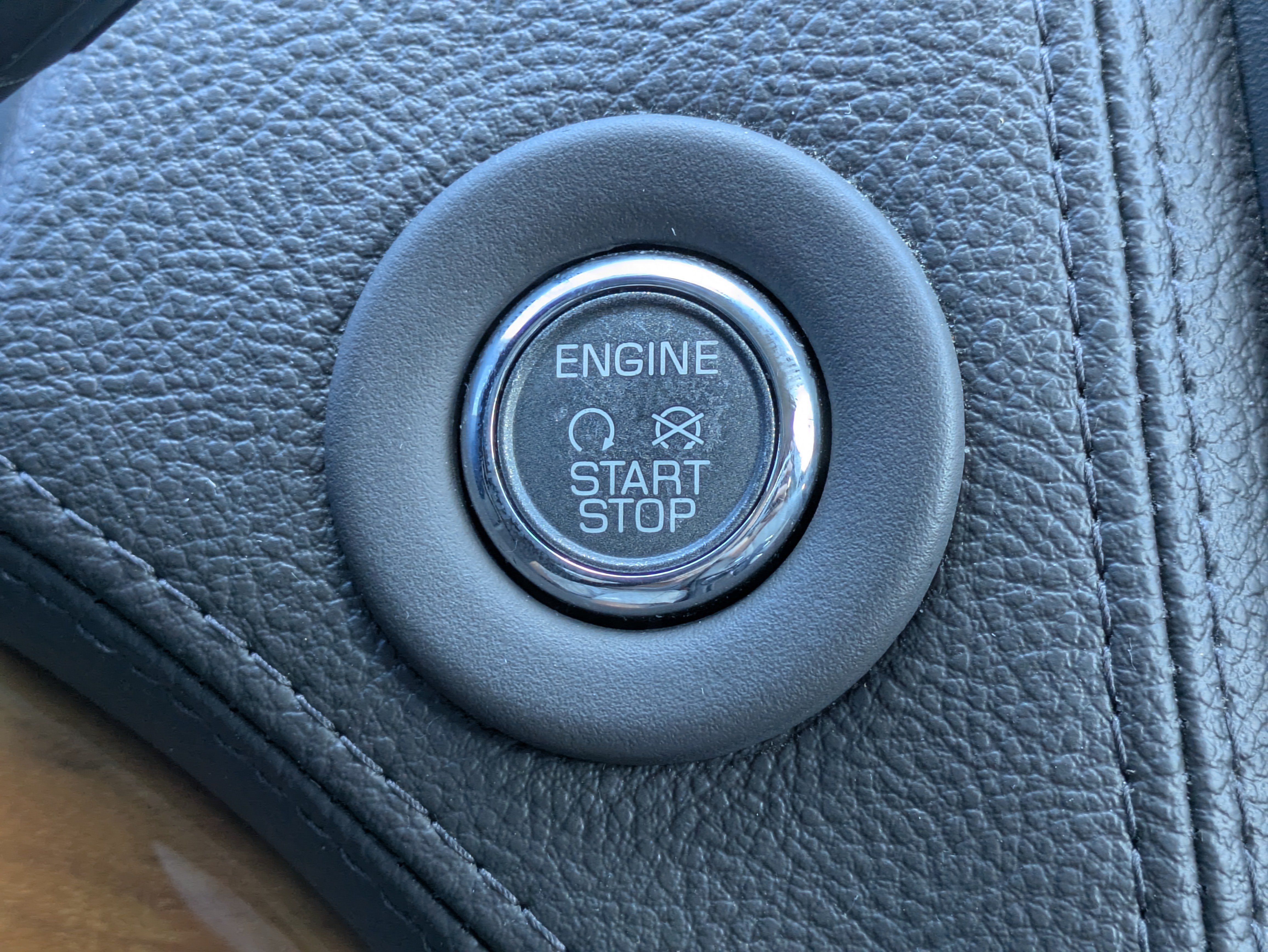 Used 2014 Lincoln MKX AWD w/ Equipment Group 102A image 28