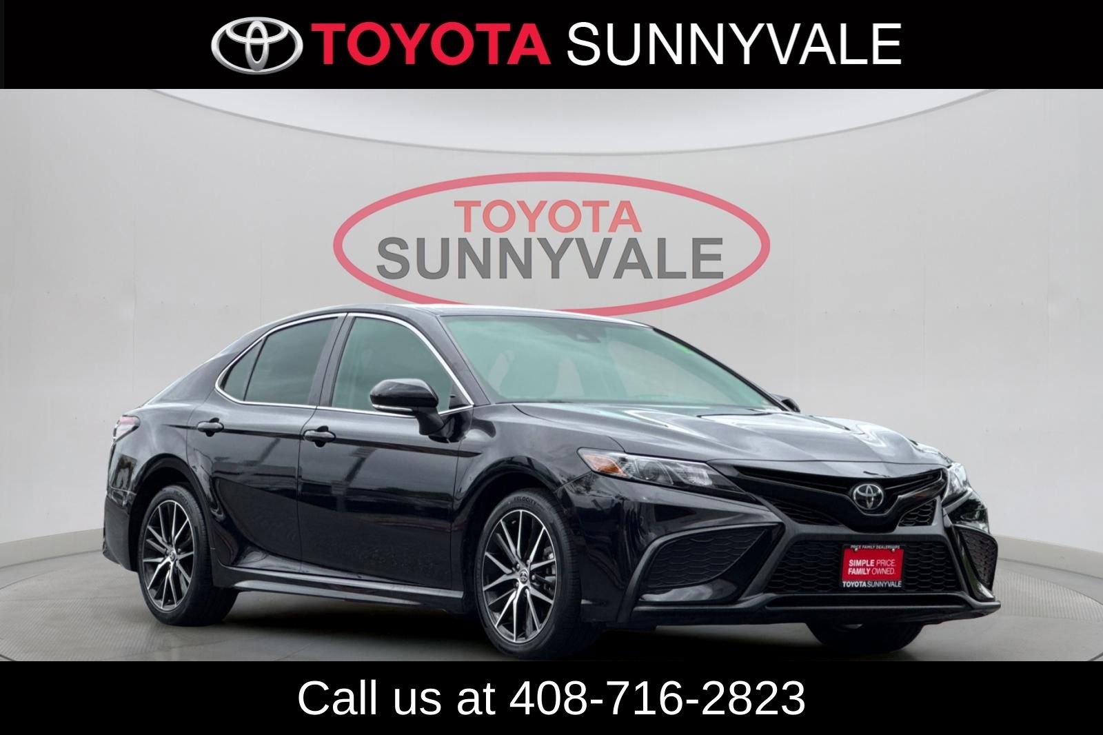 Used 2023 Toyota Camry SE image 11
