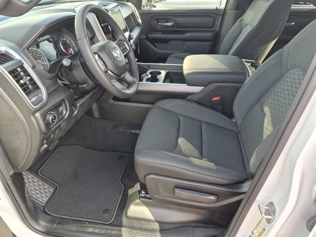 New 2026 RAM 1500 Express AWD/4WD image 13
